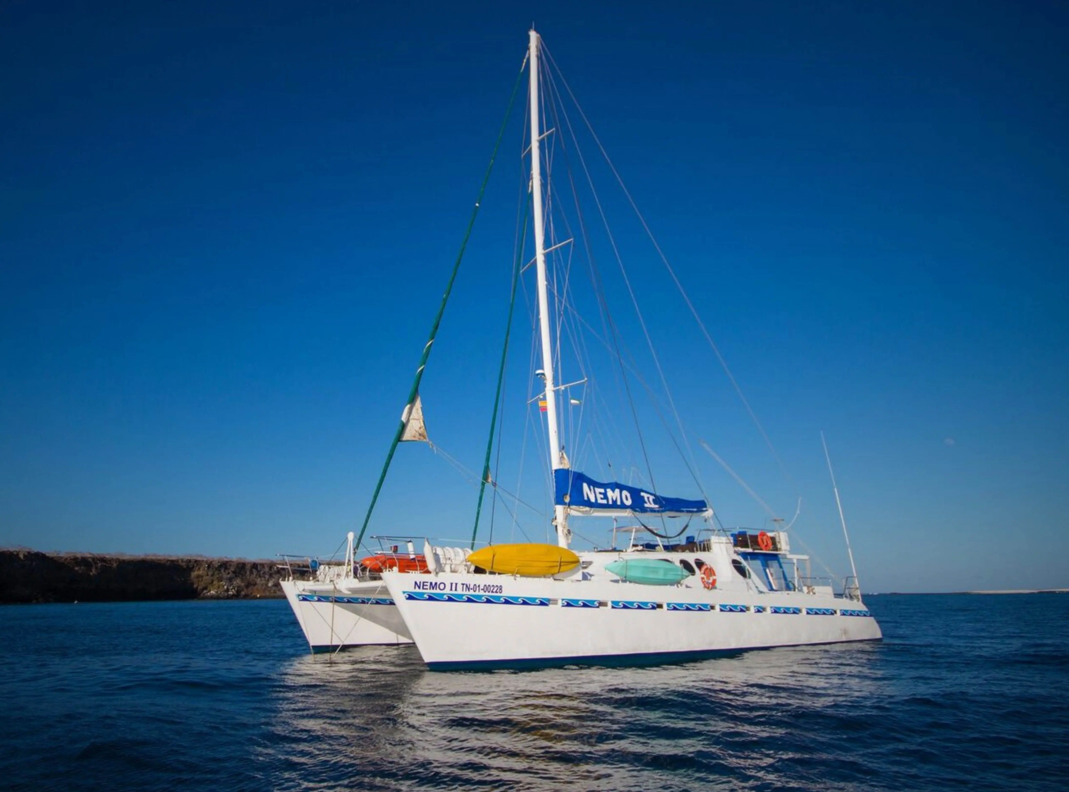 Nemo II, catamaran de croisière aux Galápagos